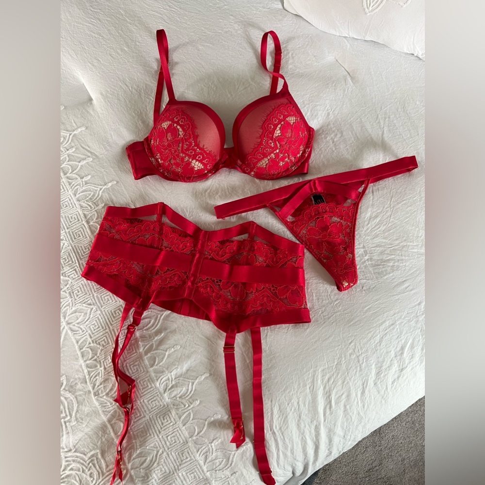 Victoria’s Secret Very Sexy bra, thong and garter set.  Size 32D, Medium and M/L
